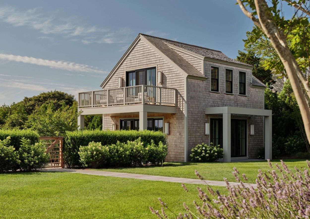 Miroslava-Land-and-Design-Nantucket-Landscape-Architecture-Shawkemo-Retreat- Retreat-Exterior