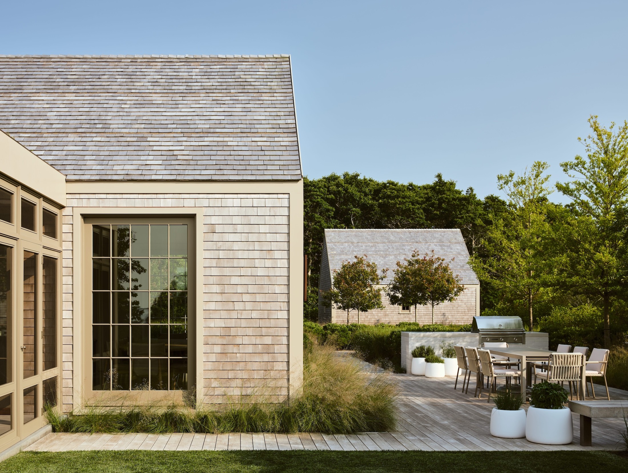 Miroslava-Land-and-Design-Nantucket-Landscape-Architecture-Pocomo-Estate-Serene-Outdoor-Living-Space