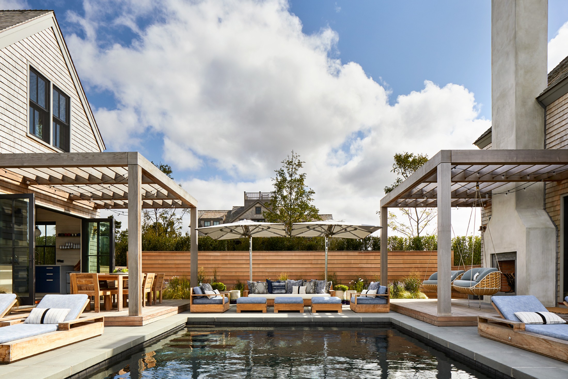Miroslava-Land-and-Design-Nantucket-Landscape-Architecture-Monomoy-Serenity-Outdoor-Poolside-Lounge