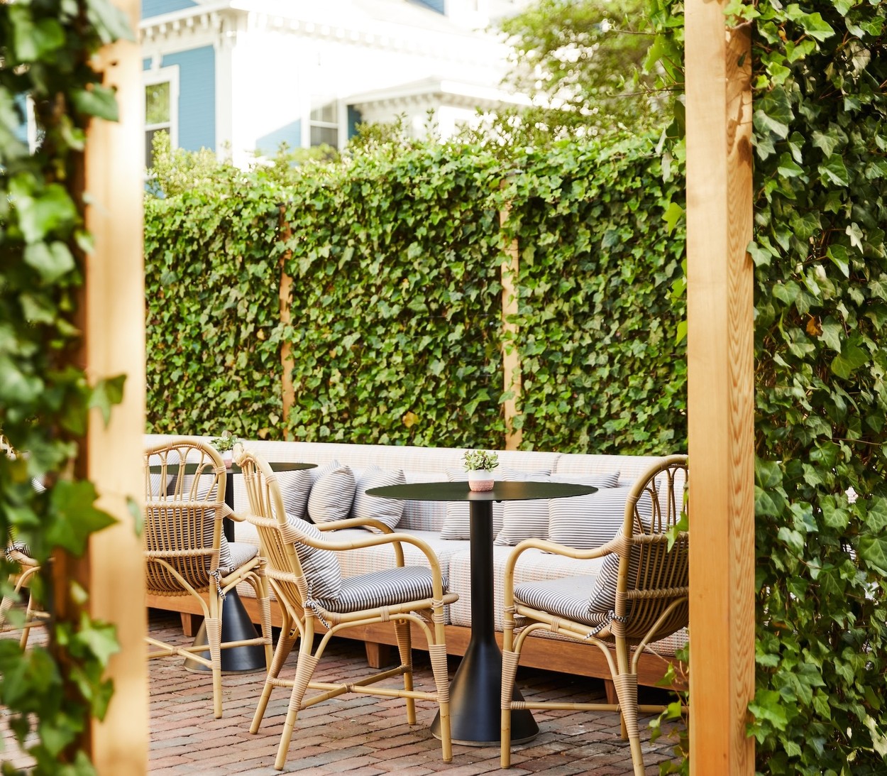 Miroslava-Land-and-Design-Nantucket-Landscape-Architecture-Faraway-Nantucket-Ivy-Covered-Outdoor-Seating