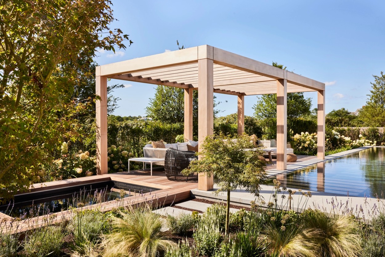 Miroslava-Land-and-Design-Nantucket-Landscape-Architecture-Sachem-Sanctuary-Elegant-Poolside-Pergola