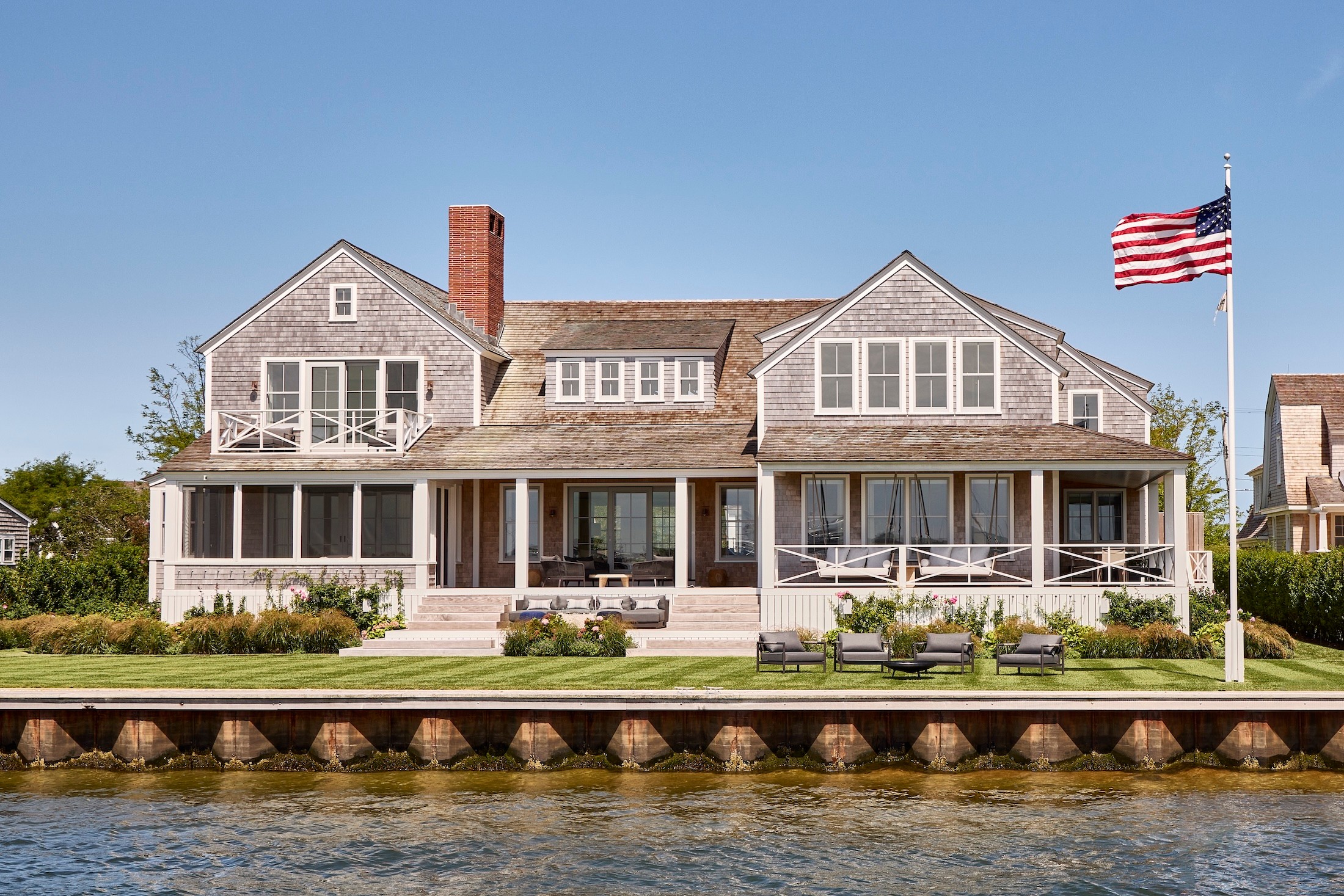 Miroslava-Land-and-Design-Nantucket-Landscape-Architecture-Brant-Point-Waterfront-House-Exterior