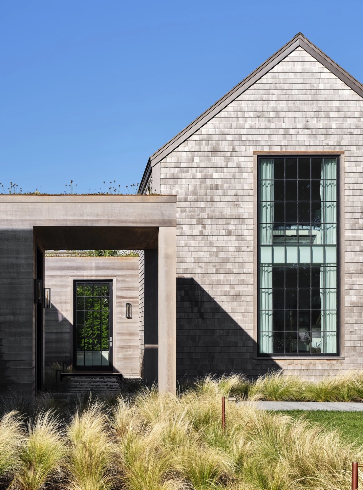 Miroslava-Land-and-Design-Nantucket-Landscape-Architecture-New-Age-Farm-Home-Exterior-Design