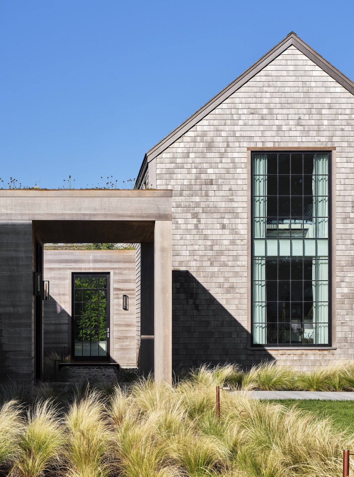 Miroslava-Land-and-Design-Nantucket-Landscape-Architecture-New-Age-Farm-Home-Exterior-Design