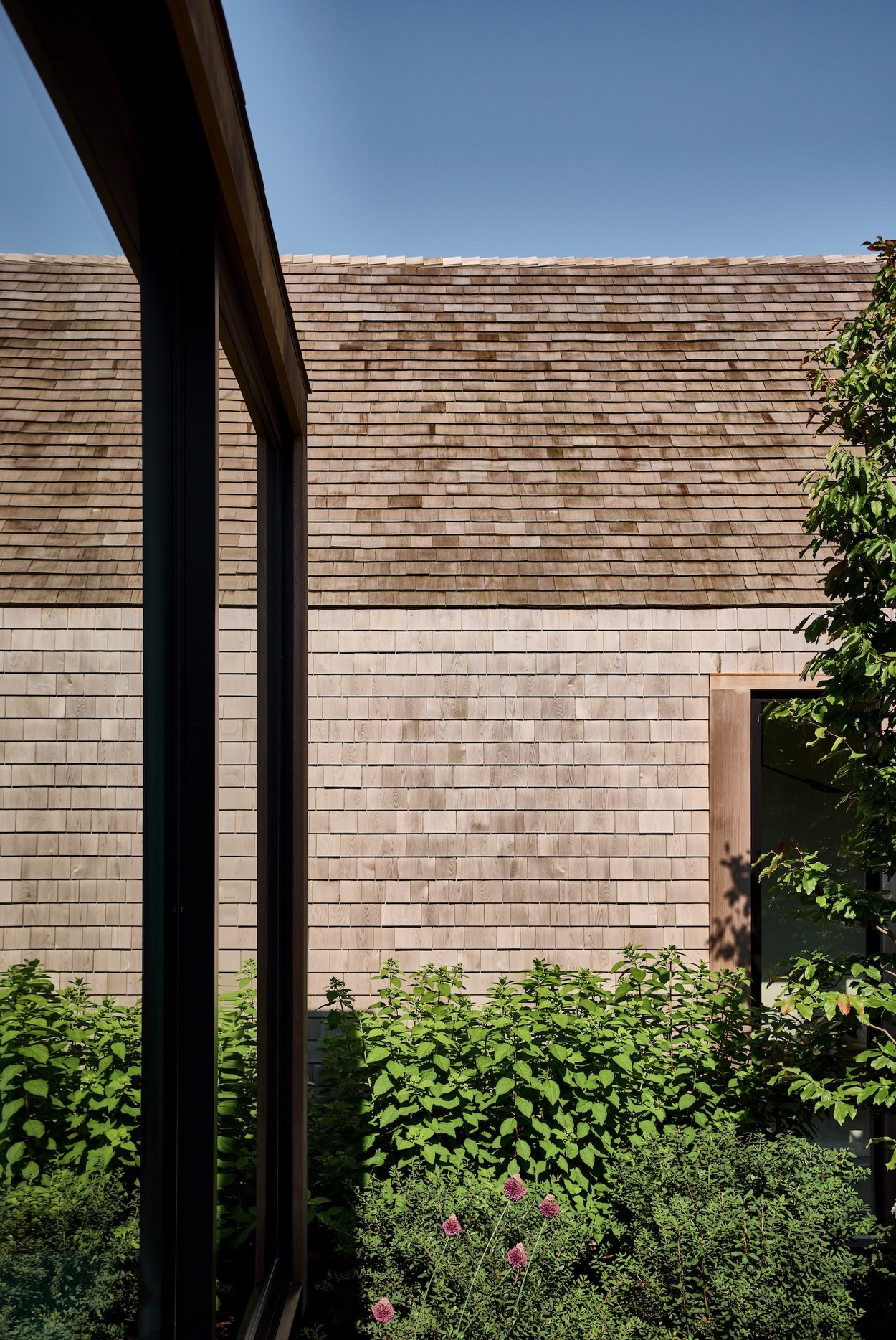 Miroslava-Land-and-Design-Nantucket-Landscape-Architecture-Courtyard-House-Shingle-Roof-Garden-View