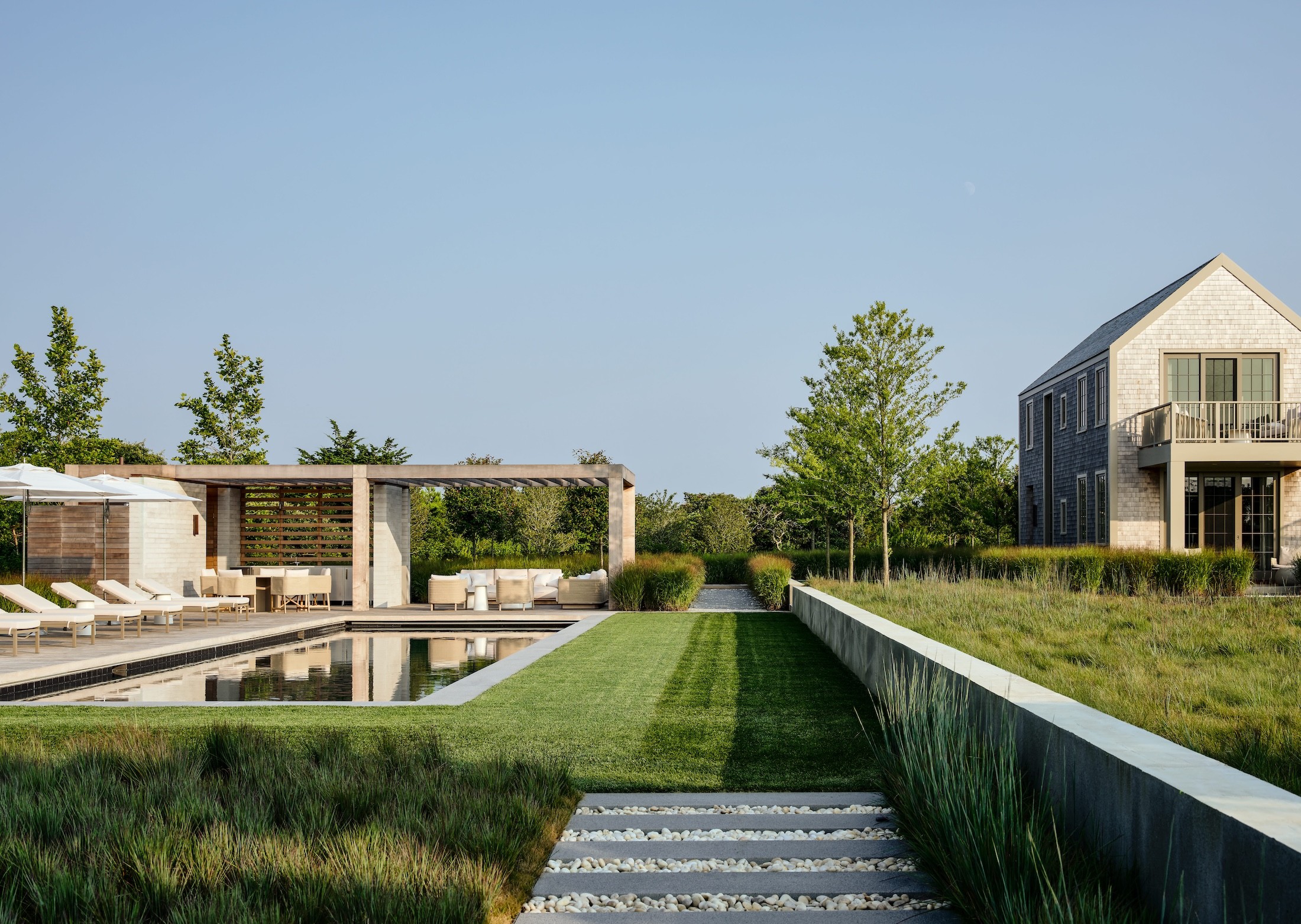 Miroslava-Land-and-Design-Nantucket-Landscape-Architecture-Pocomo-Estate-Luxurious-Poolside-Retreat