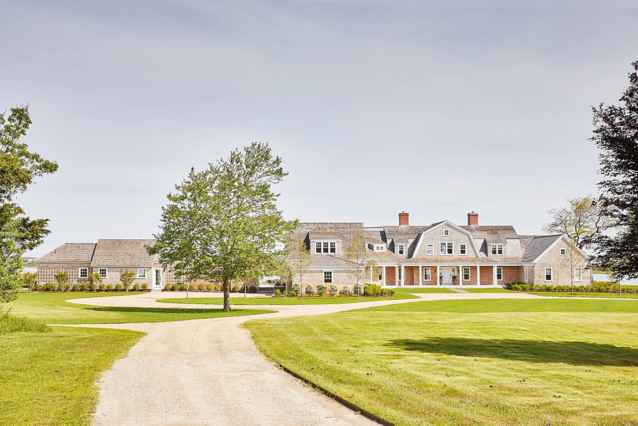 Miroslava-Land-and-Design-Nantucket-Landscape-Architecture-Polpis-Harbor-Spacious-Country-Estate