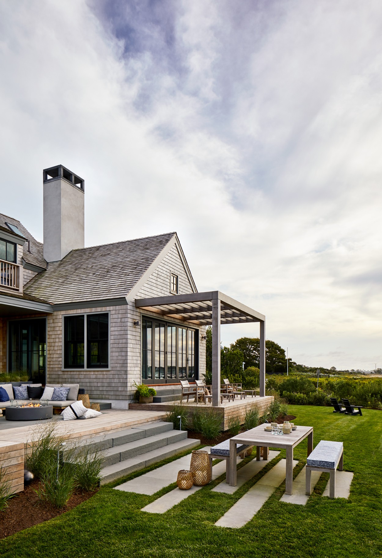 Miroslava-Land-and-Design-Nantucket-Landscape-Architecture-Monomoy-Serenity-Outdoor-Patio-With-Dining-Set