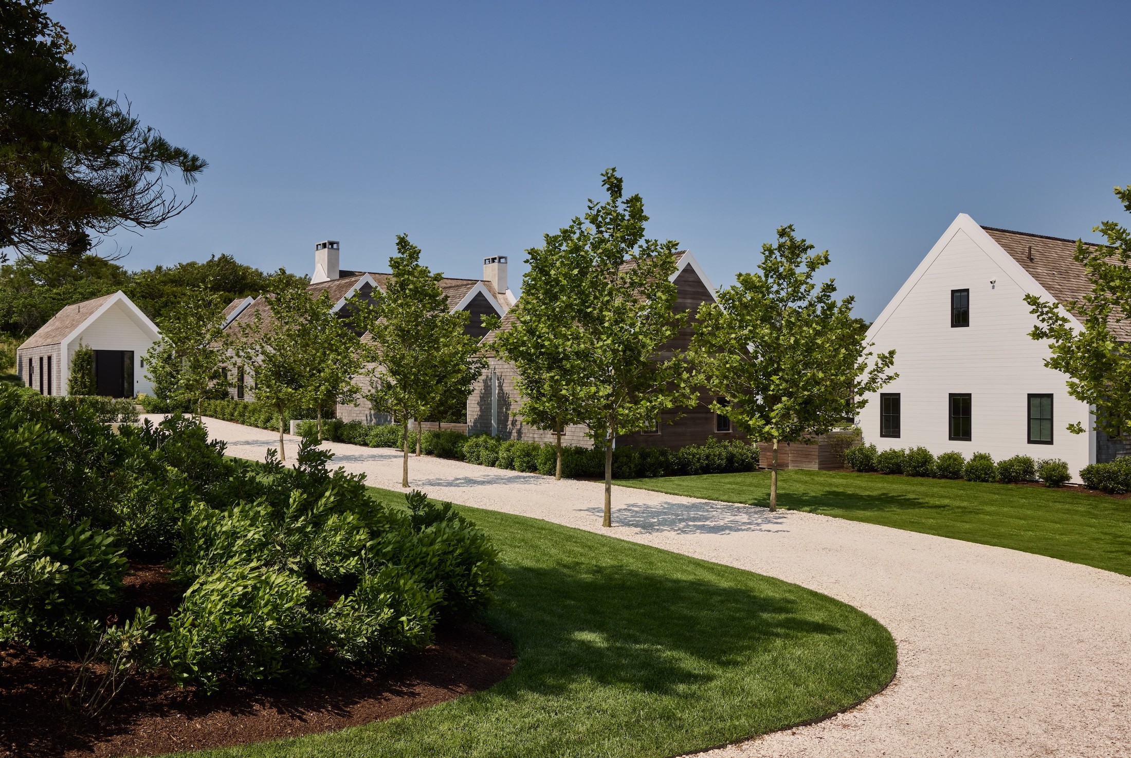 Miroslava-Land-and-Design-Nantucket-Landscape-Architecture-Courtyard-House-Countryside-Homes