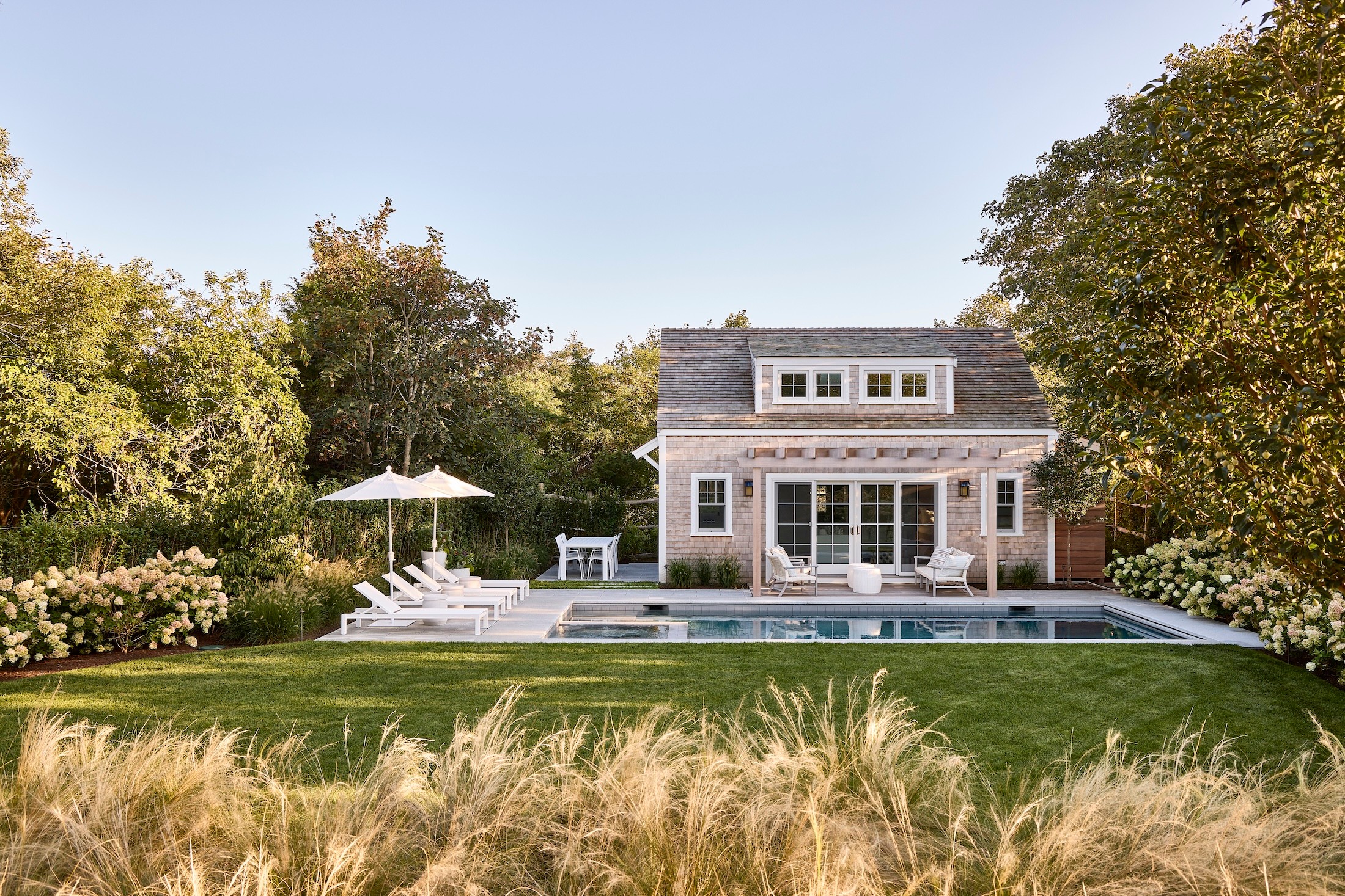 Miroslava-Land-and-Design-Nantucket-Landscape-Architecture-Edge-of-Town-Charming-Poolside
