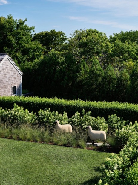 Miroslava-Land-and-Design-Nantucket-Landscape-Architecture-Shawkemo-Retreat-Garden-Sculptures-In-Nature