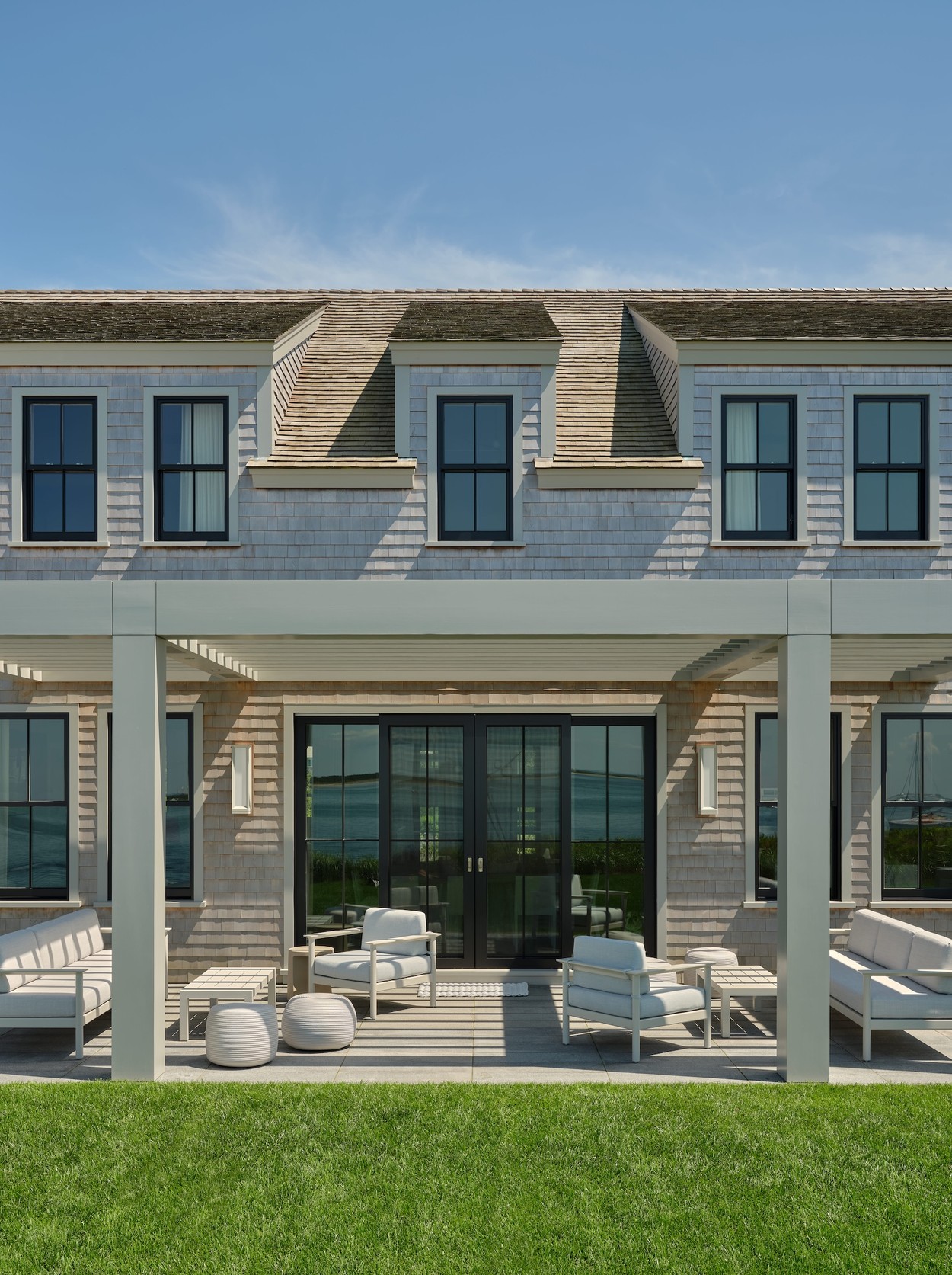 Miroslava-Land-and-Design-Nantucket-Landscape-Architecture-Shawkemo-Retreat-Seaside-Home-Exterior