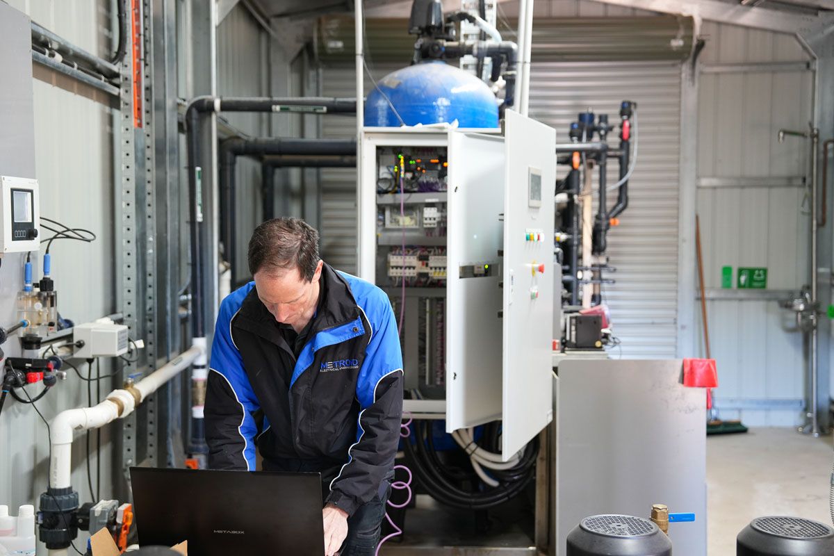 Switchboard commissioning and technical support