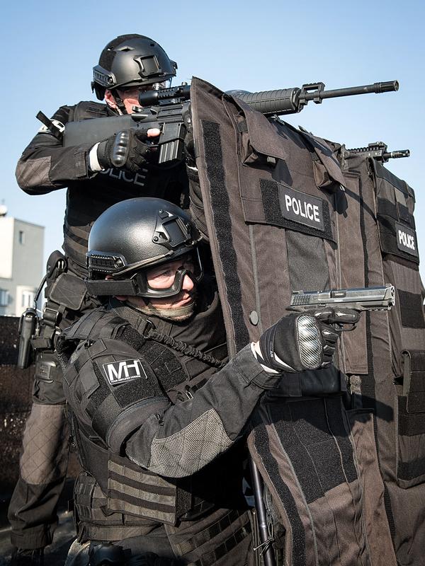 POLICE