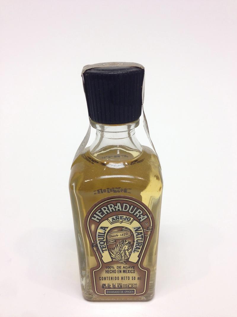 Herradura Añejo - Image 1