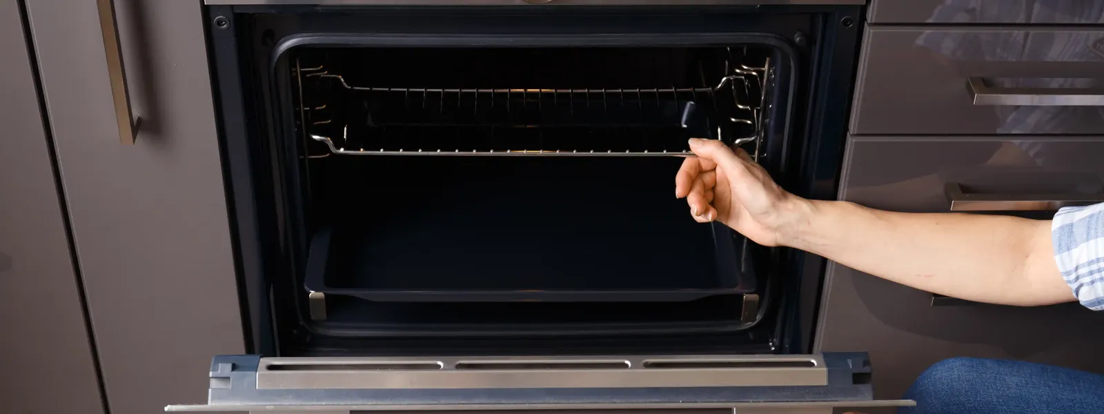 Gas Oven Smell? Here's What You Need to Know