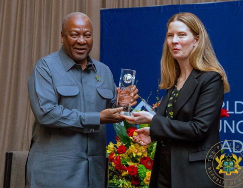 President Mahama receives World Affairs Council's International Statesperson Award.