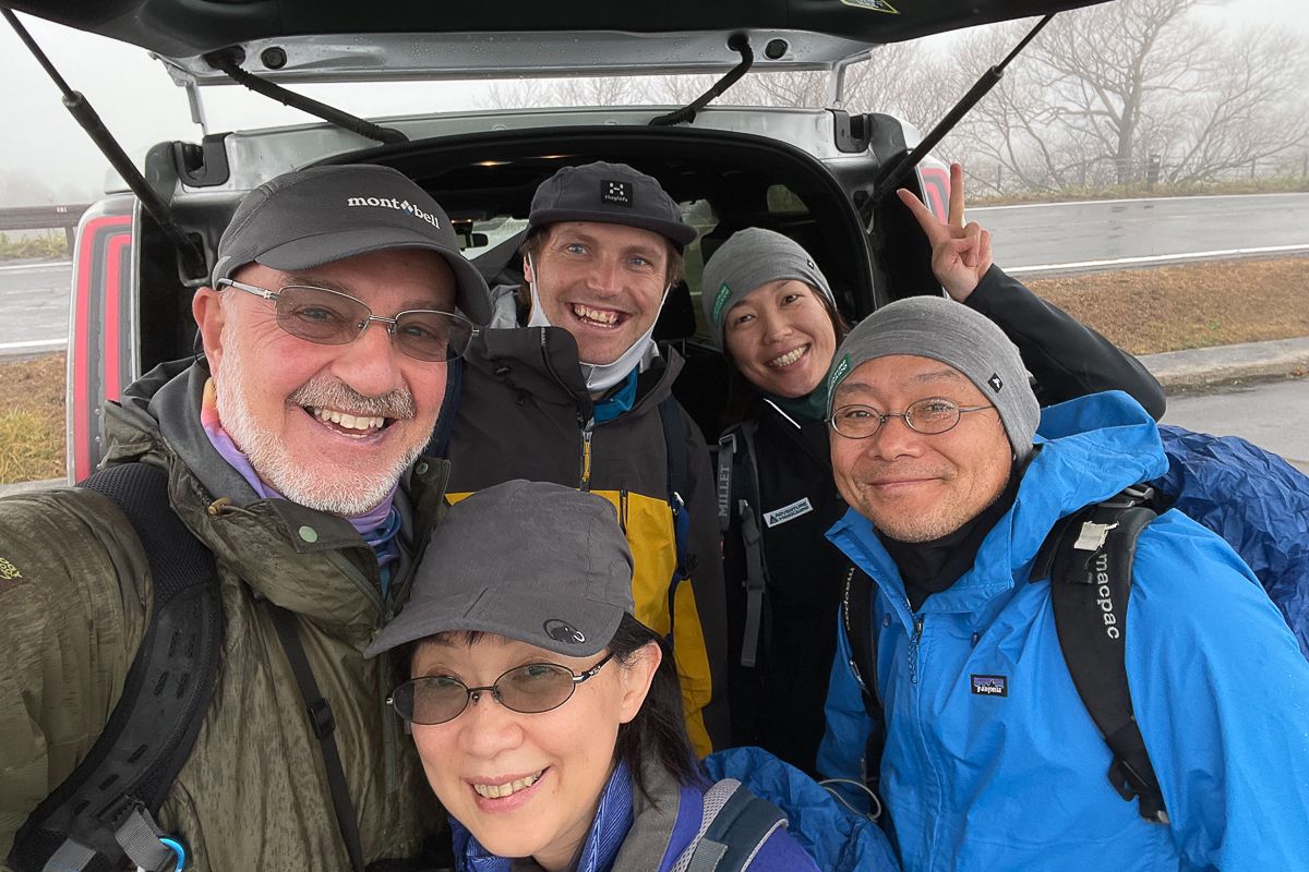 Group selfie at the start of Mashu-Biruwa walk