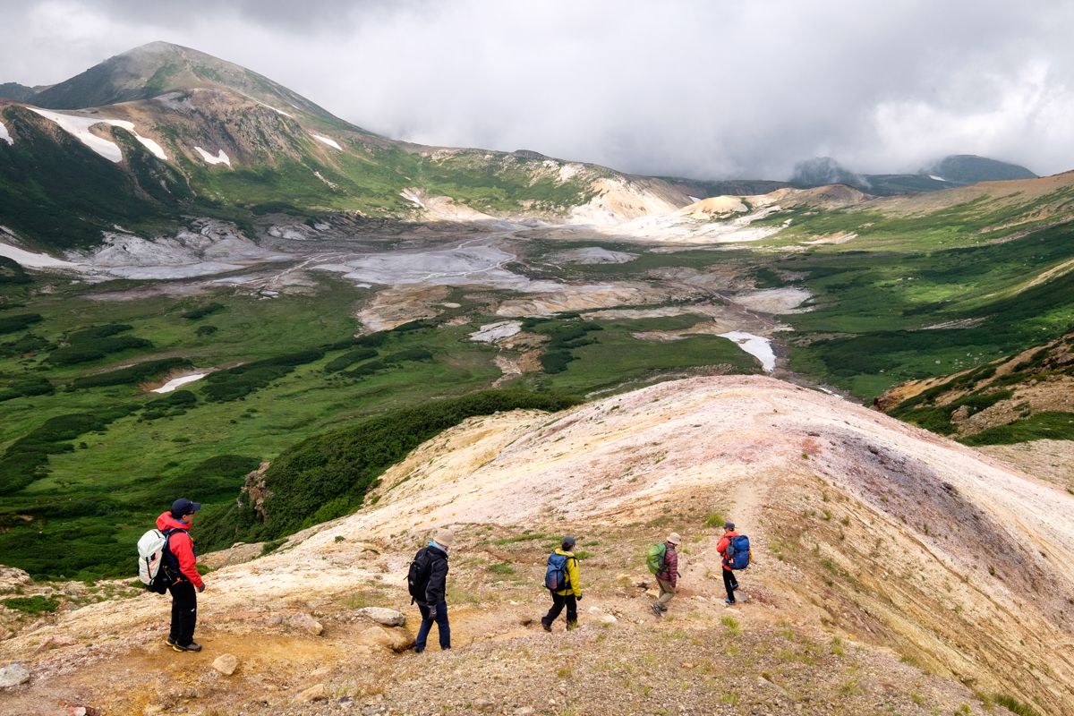 Hiking on the rim of Ohachidaira caldera