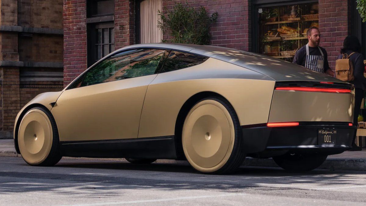 سيارة روبوتاكسي من تسلا أثناء الاختبار في مدينة حضرية