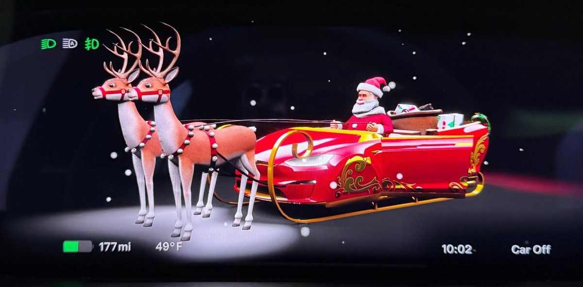 وضع سانتا على شاشة Model X