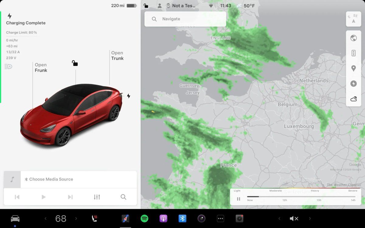 خريطة الطقس والرادار على شاشة تسلا في 2024