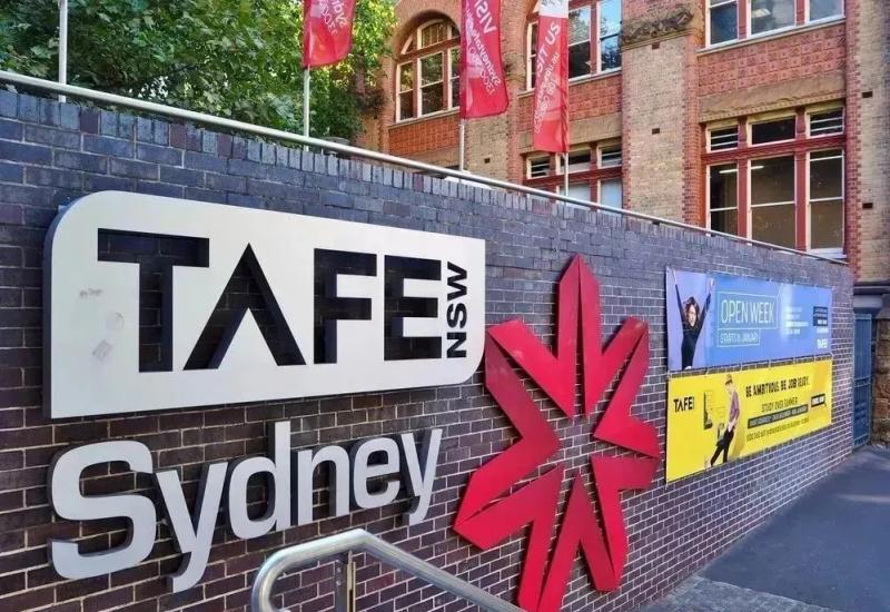 What's the Difference Between Public TAFE and Private VET Colleges in Australia