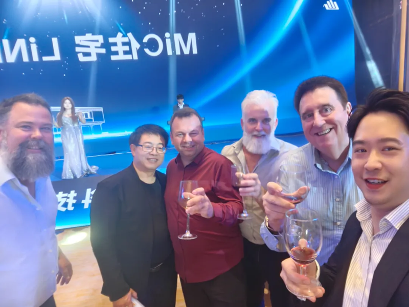 Racing Against the Clock: Noice Crosses Thousands of Kilometers Before Christmas