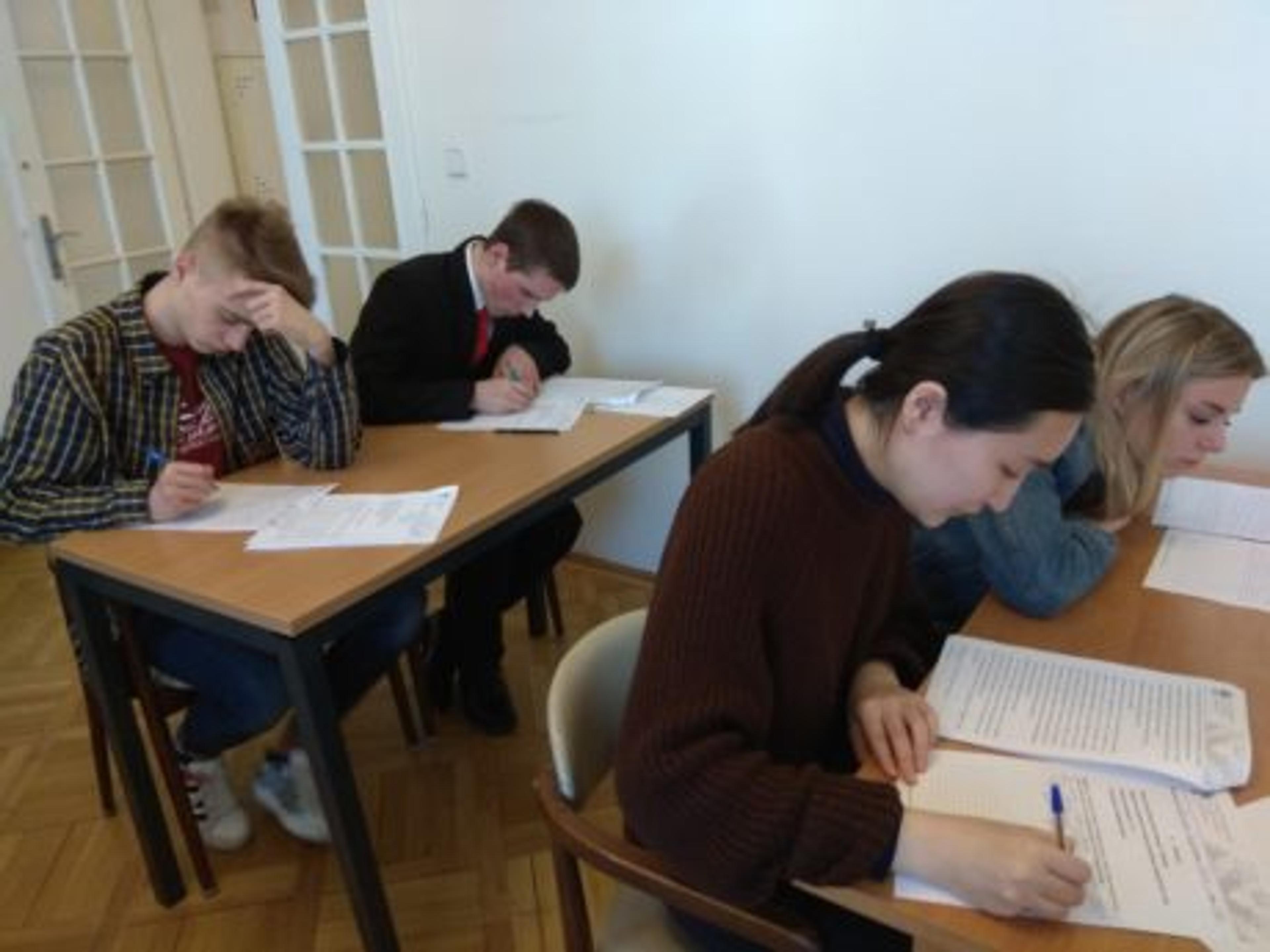 Žáci 1. SG postoupili v mezinárodní olympiádě pořádané Petrohradskou státní univerzitou