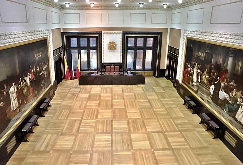 Ceremonial Presentation of Diplomas