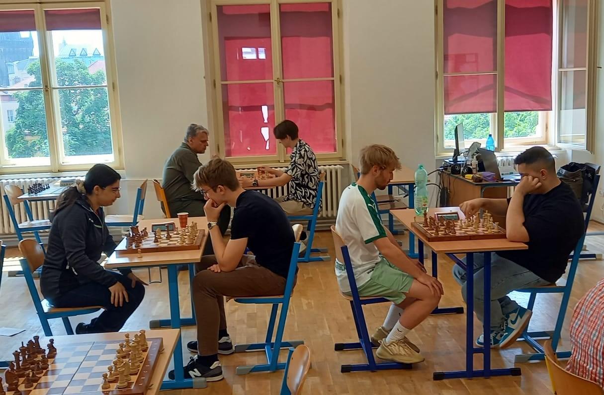 Chess Battle at 1.SG