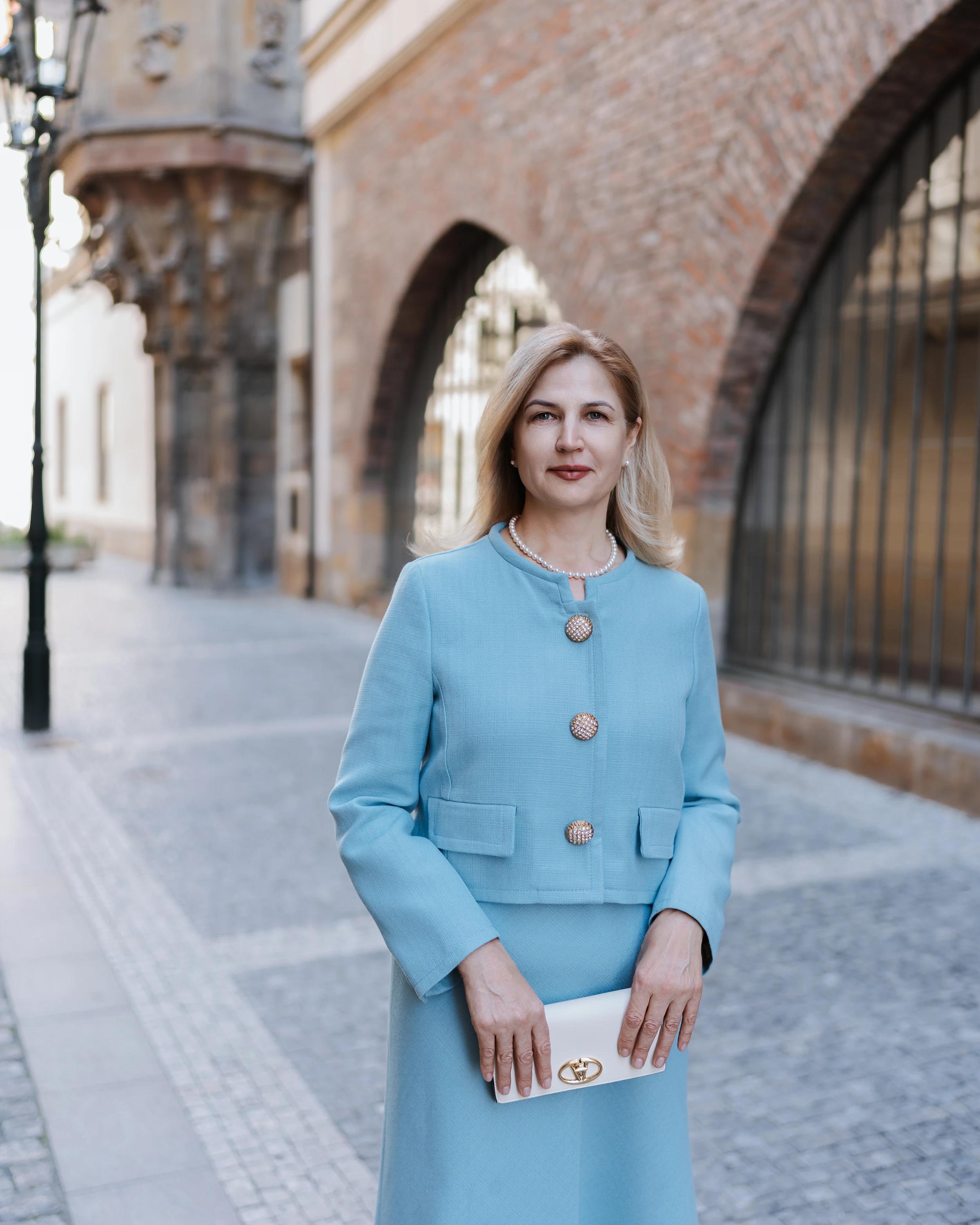 doc. PhDr. Taťjana Pergler, Ph.D., ředitelka školy