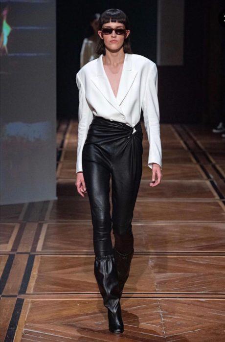 Straight from a Paris Fashion Week or a theatre performance to the school desk