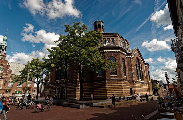 The Kaasmarkt square in Purmerend with the nineteenth-century Koepelkerk dome church
