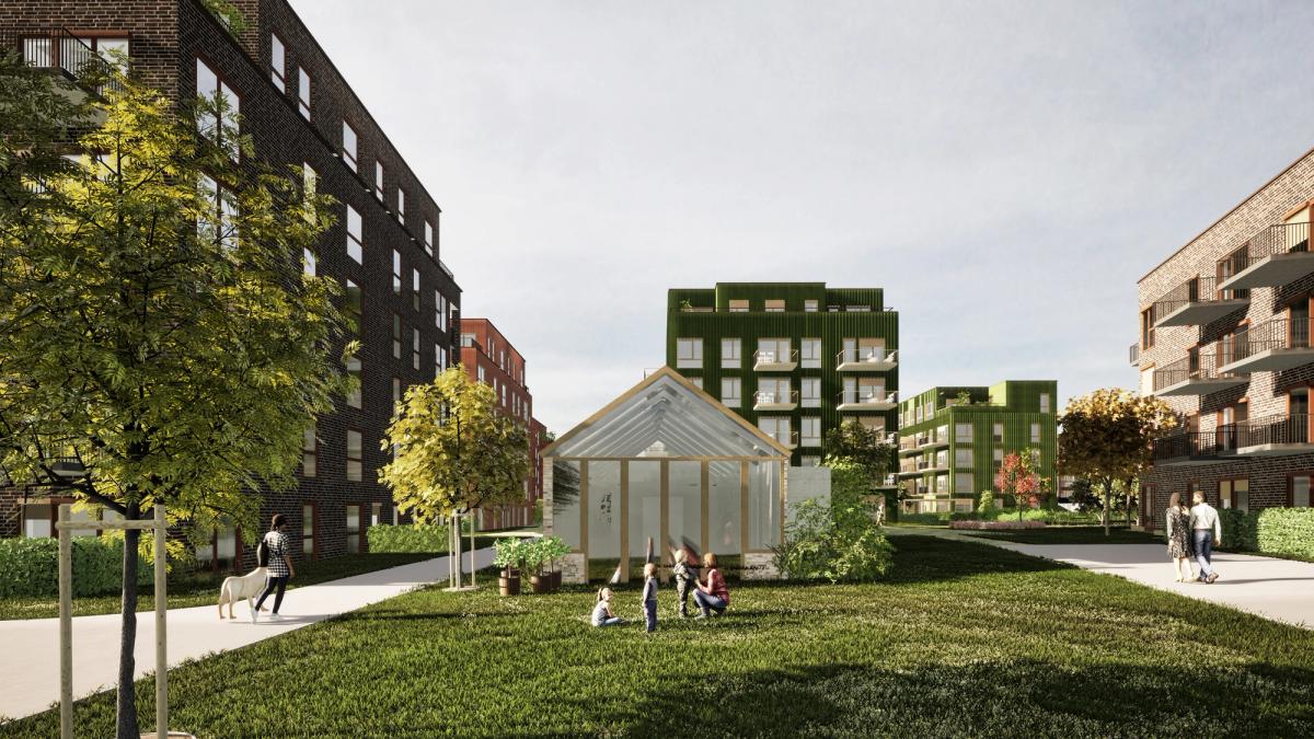 Visualisering av møteplass og lekent landskap mellom bygningsvolumene med aktive mennesker. Rød teglfasade til venstre, grønn trefasade i midten og grå teglfasade til høyre.