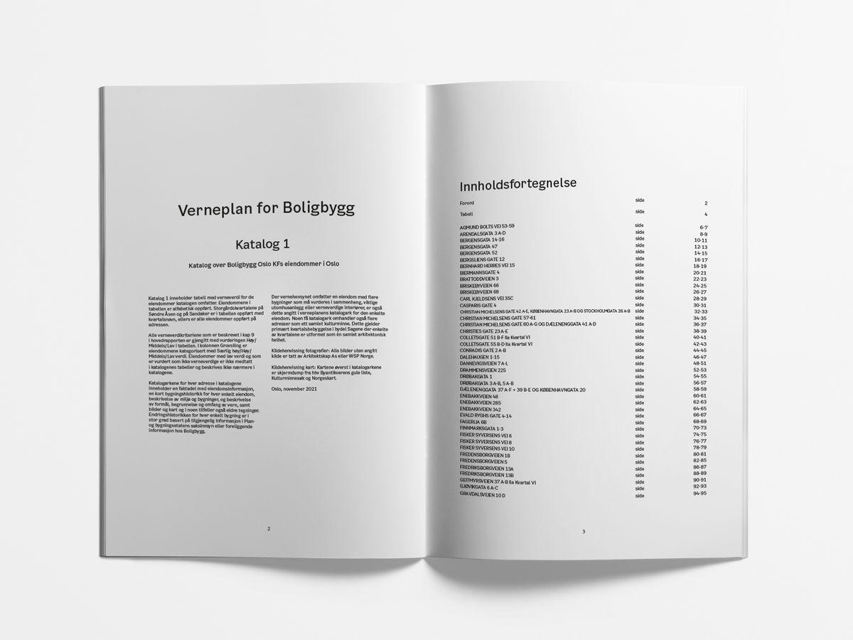 Produktfoto av åpen katalog, sidene viser intro til en av verneplanene og en innholdsfortegnelse med sidetall.