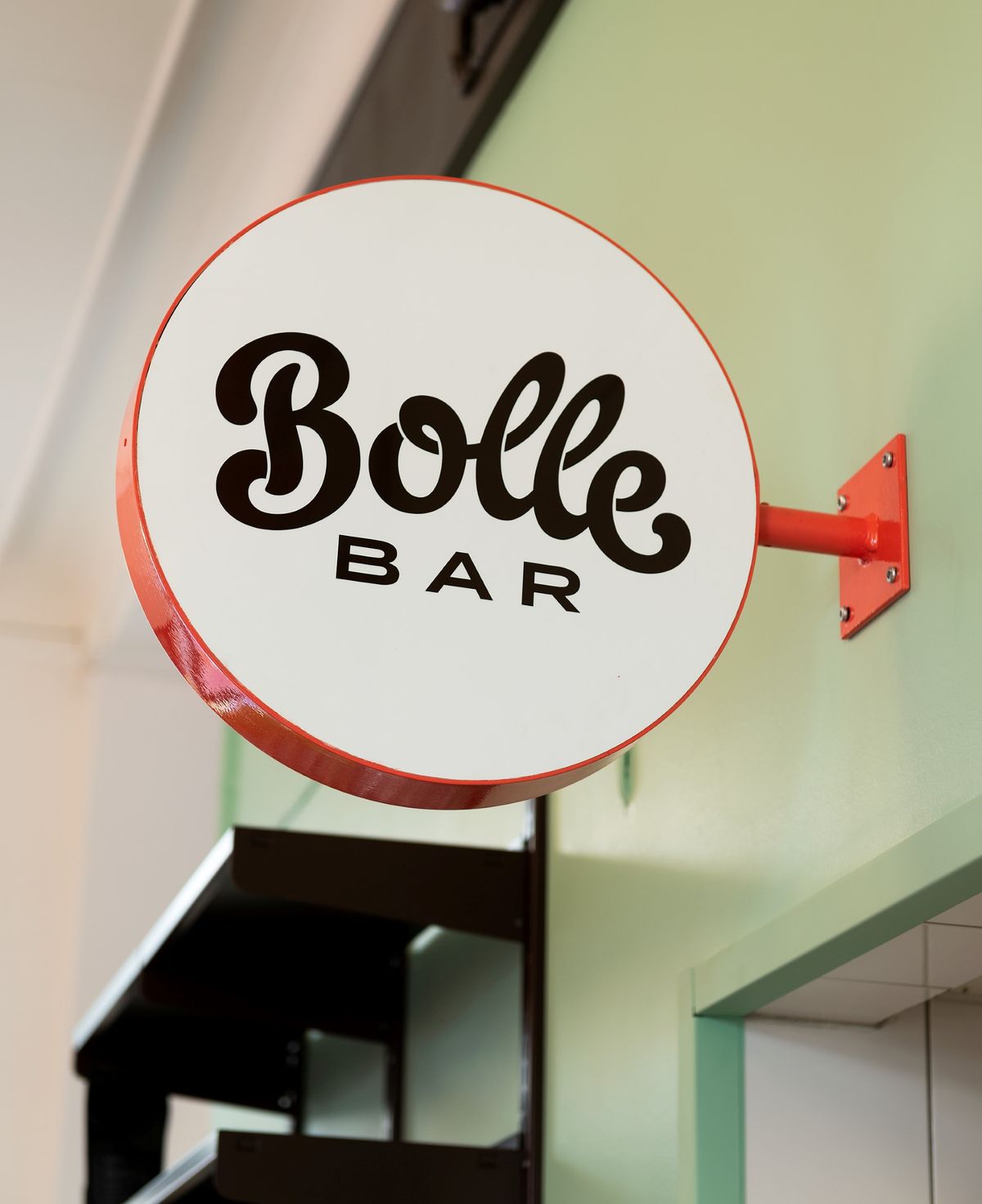 Foto av bollebar skiltet på veggen