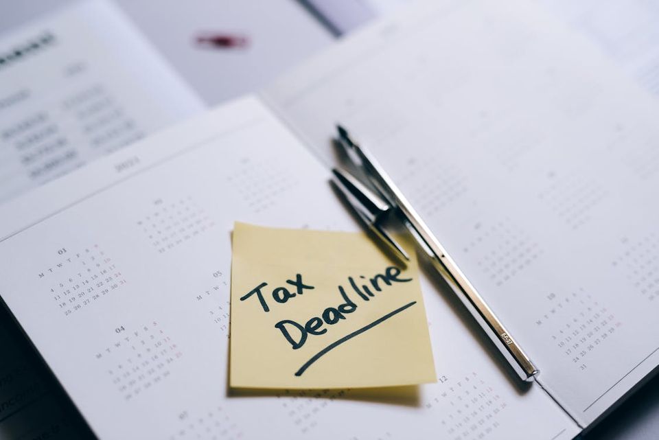 First-month homeowner action plan timeline with weekly tasks