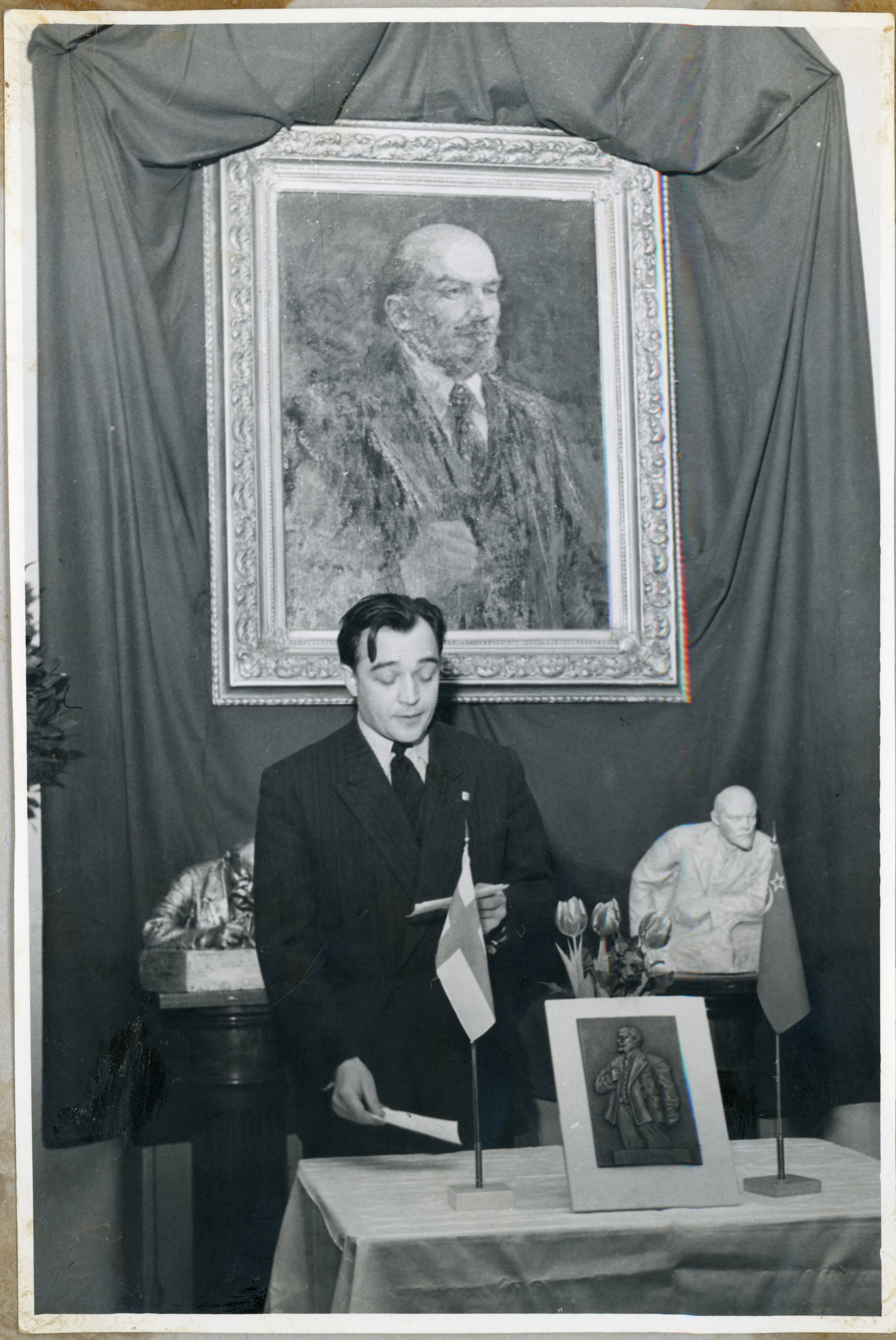 Lenin-museon 2-vuotisjuhla. Sergei Istomin puhumassa