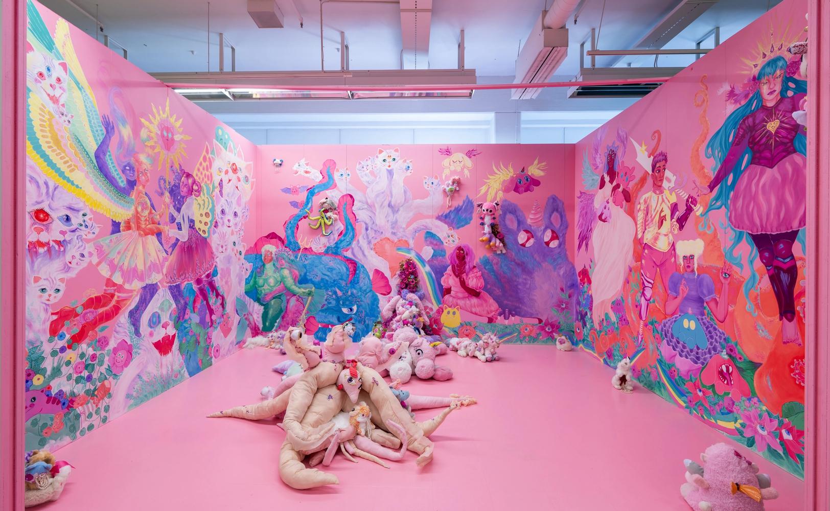 Произведение искусства на выставке «Страна чудес X» / Taideteos Ihmemaa X -näyttelyssä