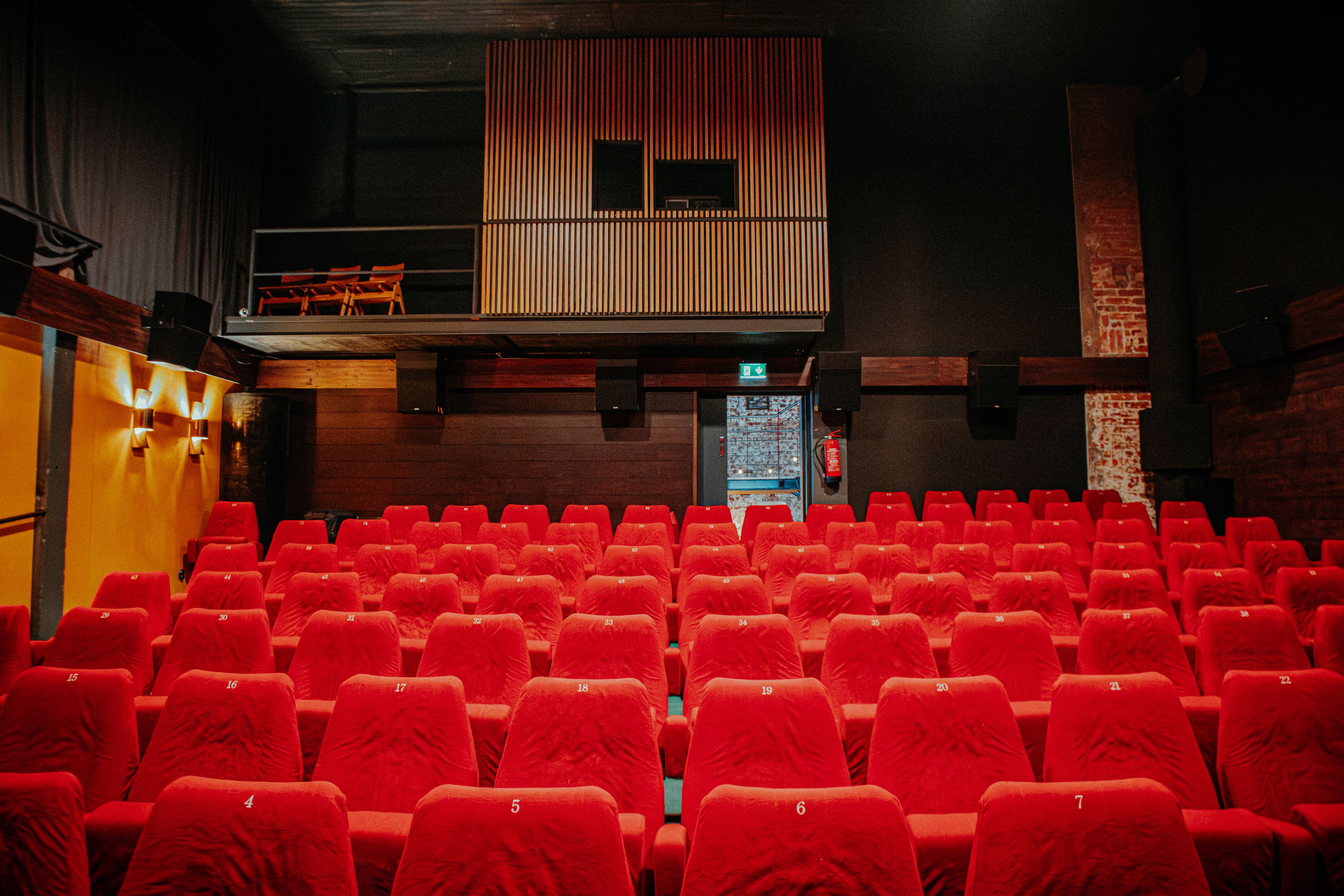 Зал кинотеатра (Elokuvateatterin katsomo)