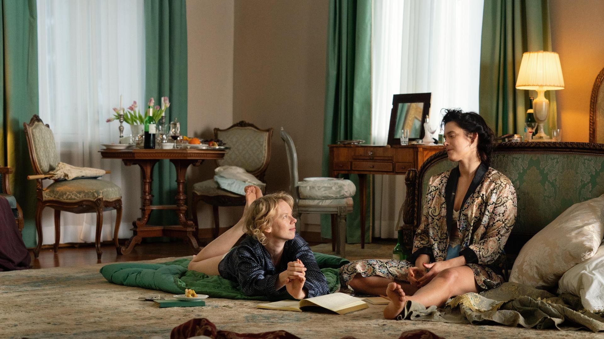 Tove-elokuvan kohtaus, Tove ja Vivika