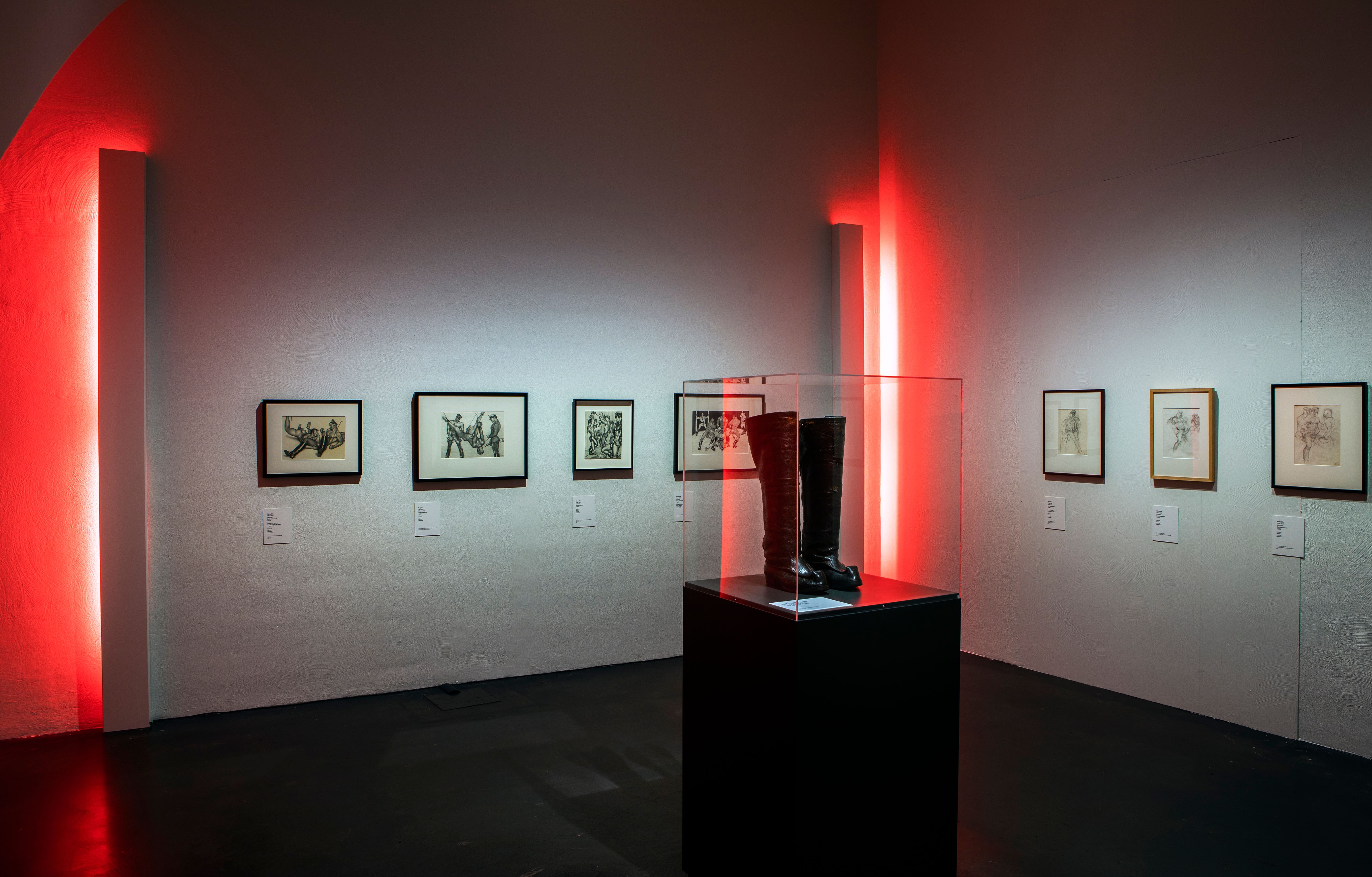 Kuva Tom of Finland -näyttelystä