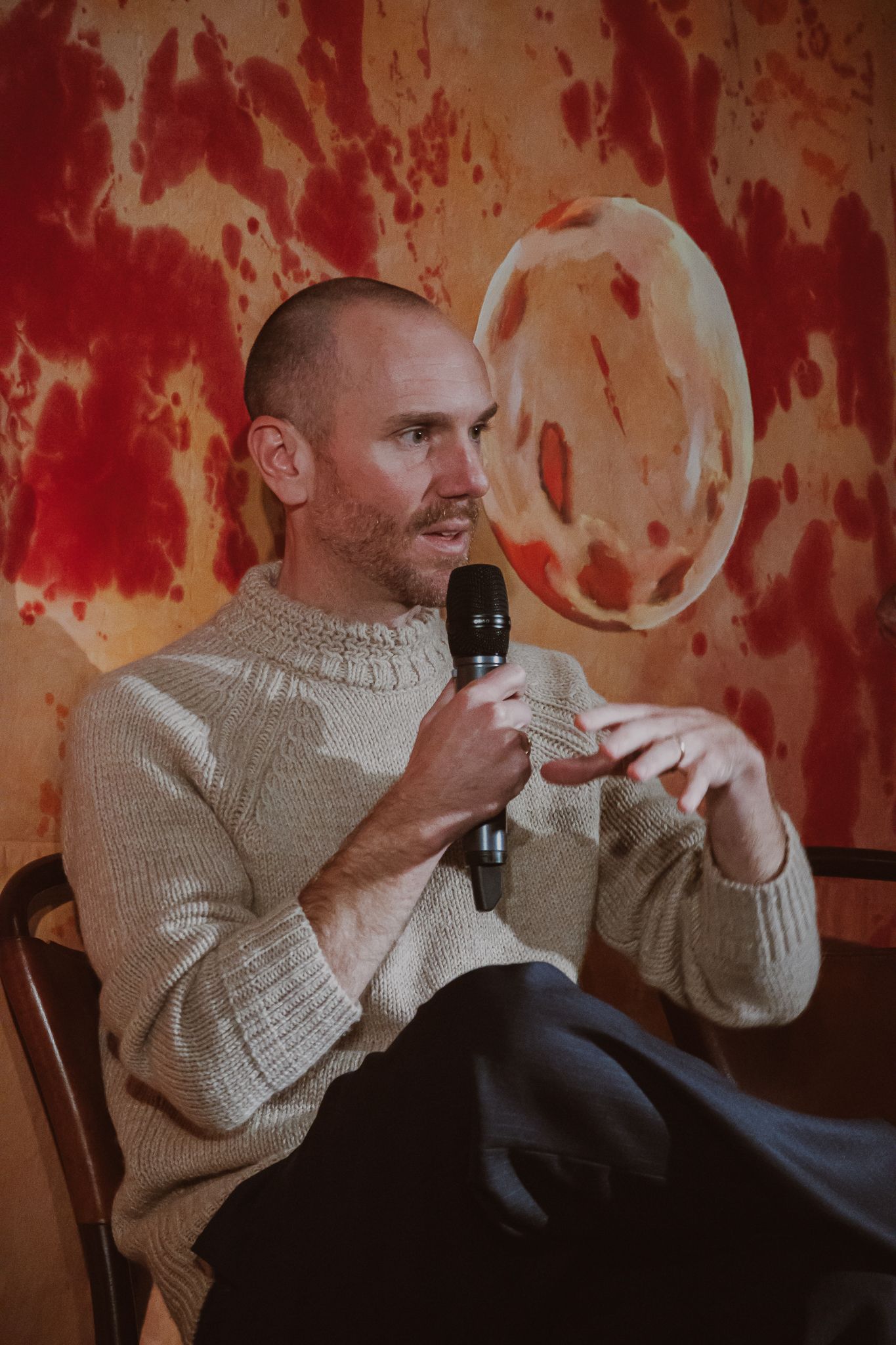 Kesäkirja -elokuvan ohjaaja Charlie McDowell