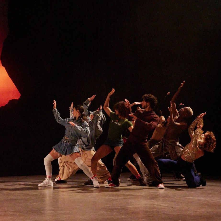 Театральная афиша (Teatterikalenteri)