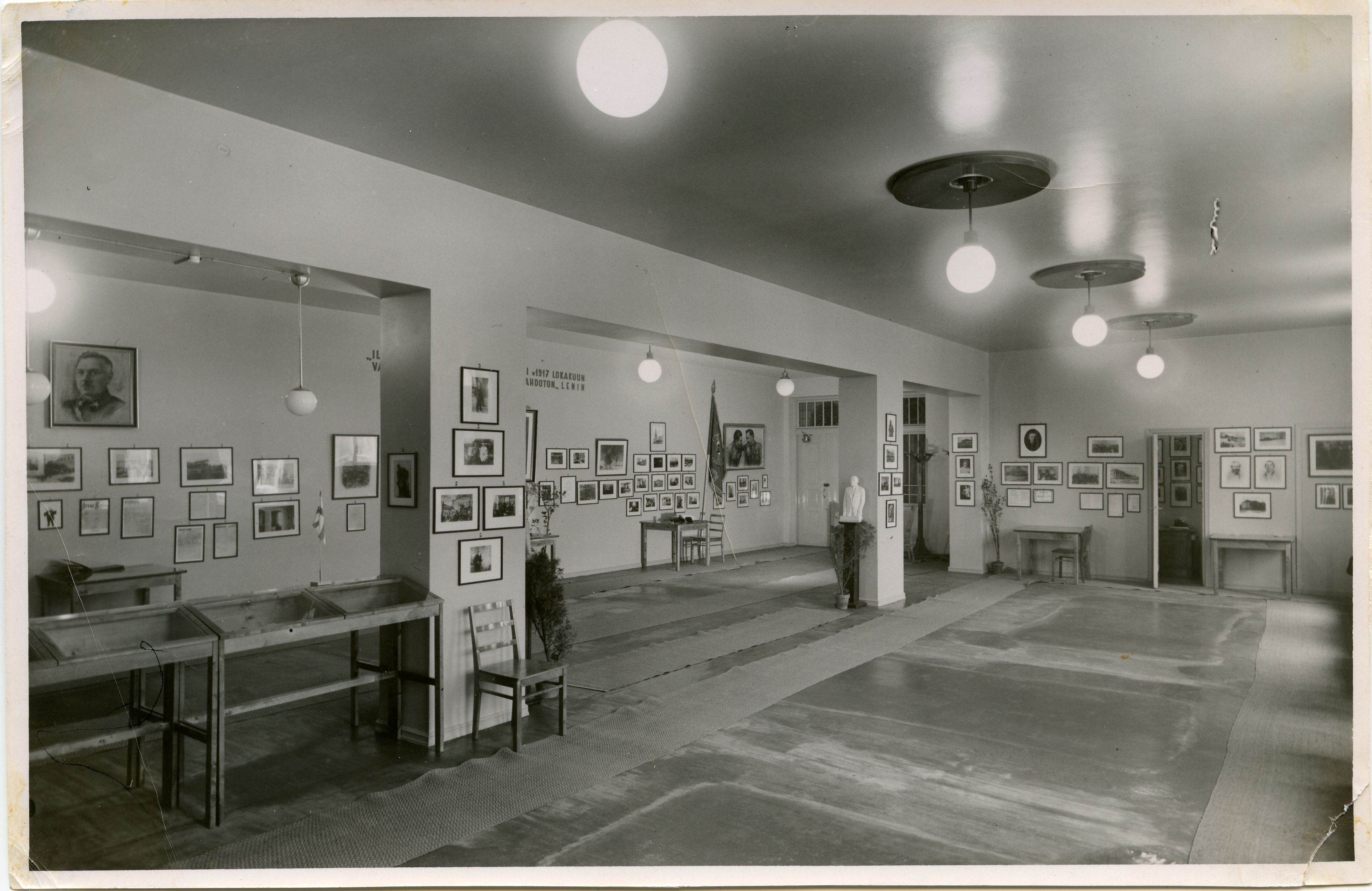 Lenin-museon näyttelytila 1940-luvun lopussa