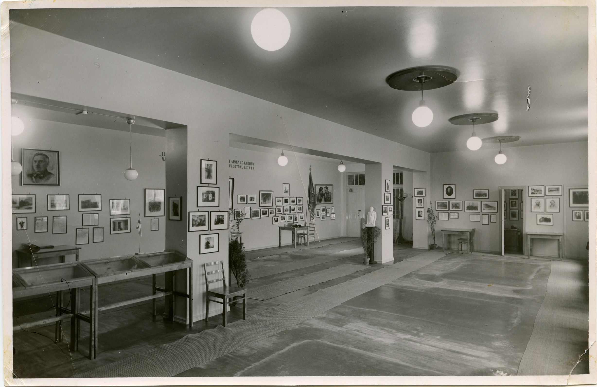 Lenin-museon näyttelytila 1940-luvun lopussa