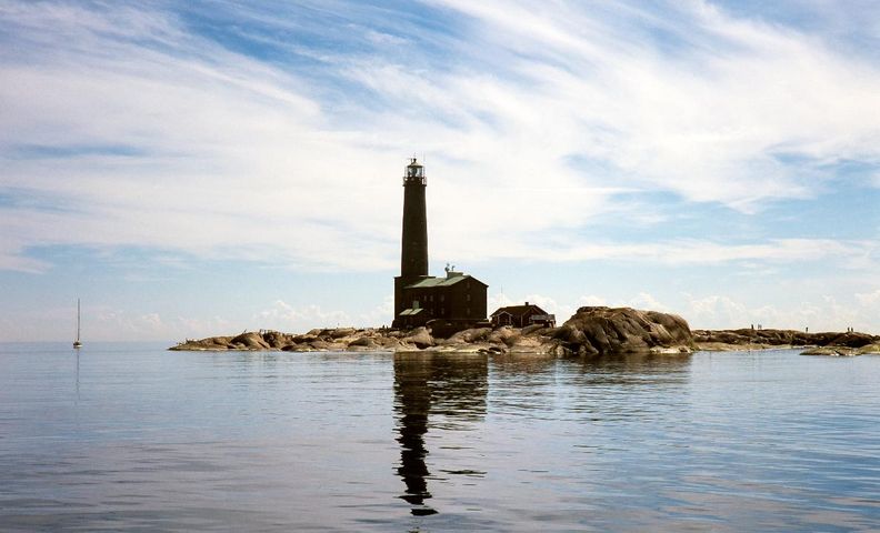 Maisemakuva Bengtskärin majakasta kesällä