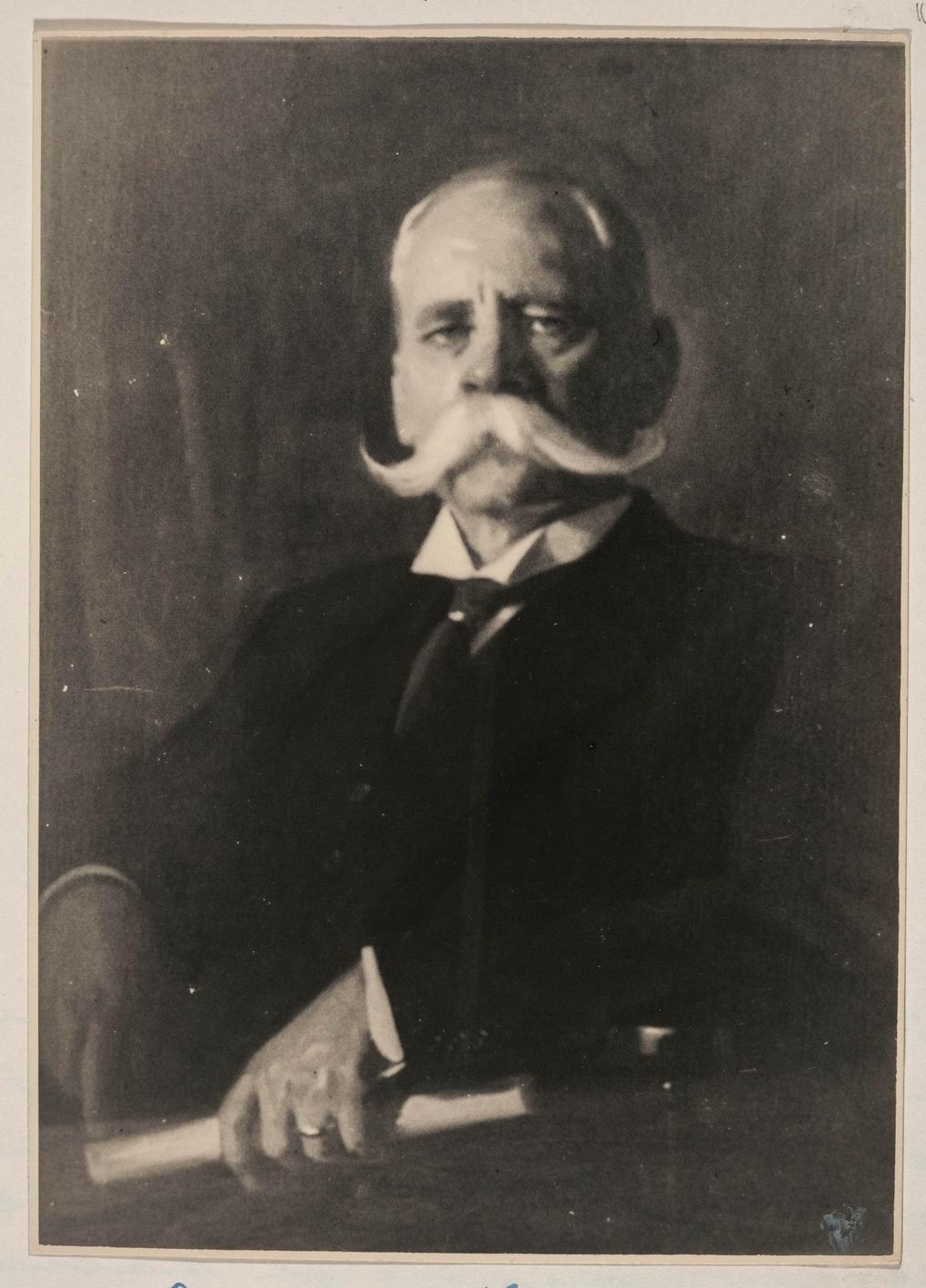 Фотография с портрета Оскара Калласа (Valokuva Oskar Kallaksen muotokuvamaalauksesta)