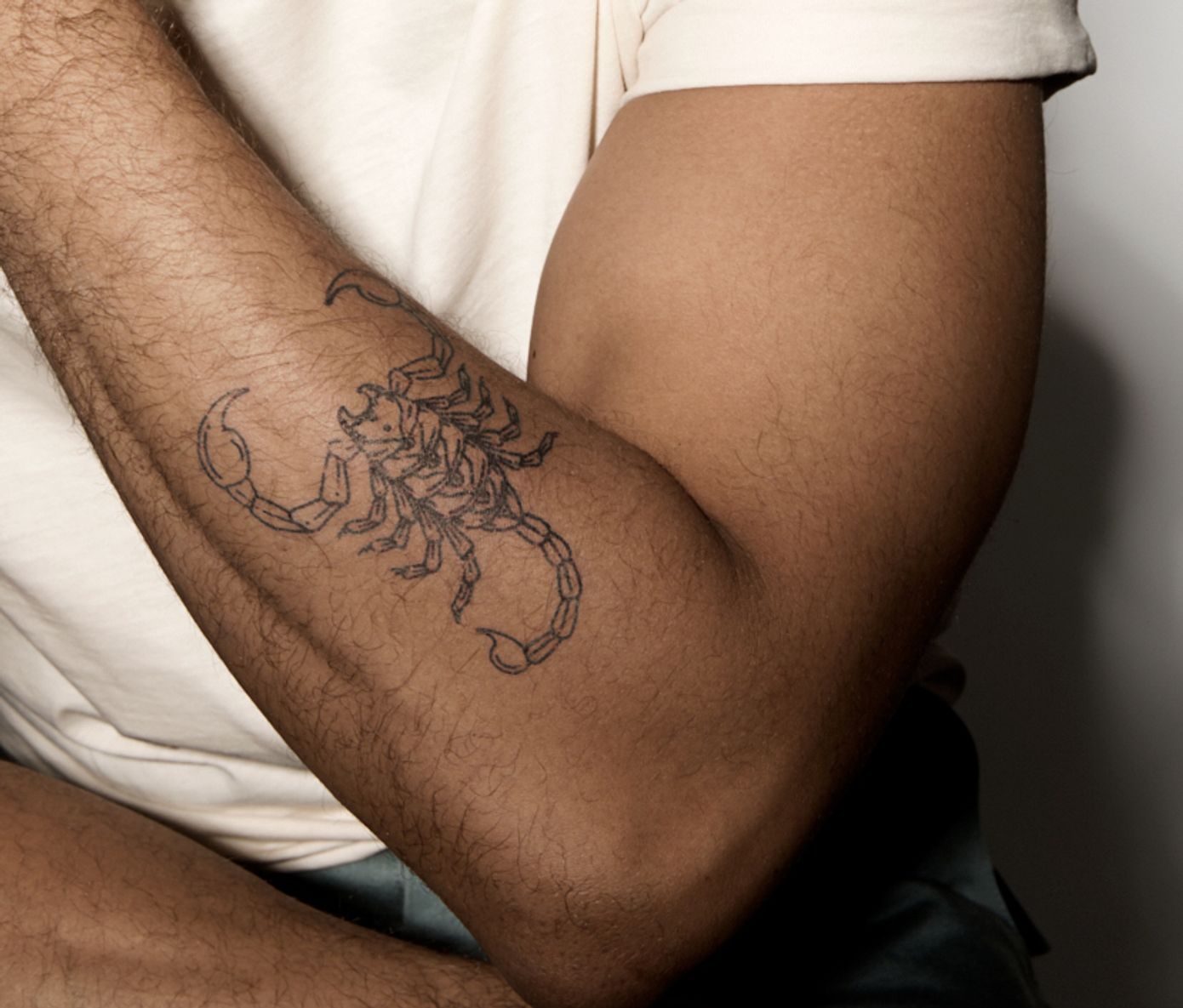 large temporary tattoo realistic design of scorpion